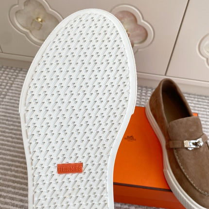 HM 25S SLIP-ON IN BROWN SUEDE WITH SILVER HARDWARE