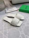 BOTTEGA VENETA 26S SQUARE-TOE SLIDE SANDALS IN CHALK WHITE LAMBSKIN