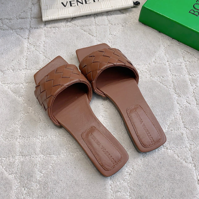 BOTTEGA VENETA 26S SQUARE-TOE SLIDE SANDALS IN BROWN LAMBSKIN