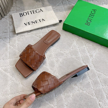 BOTTEGA VENETA 26S SQUARE-TOE SLIDE SANDALS IN BROWN LAMBSKIN