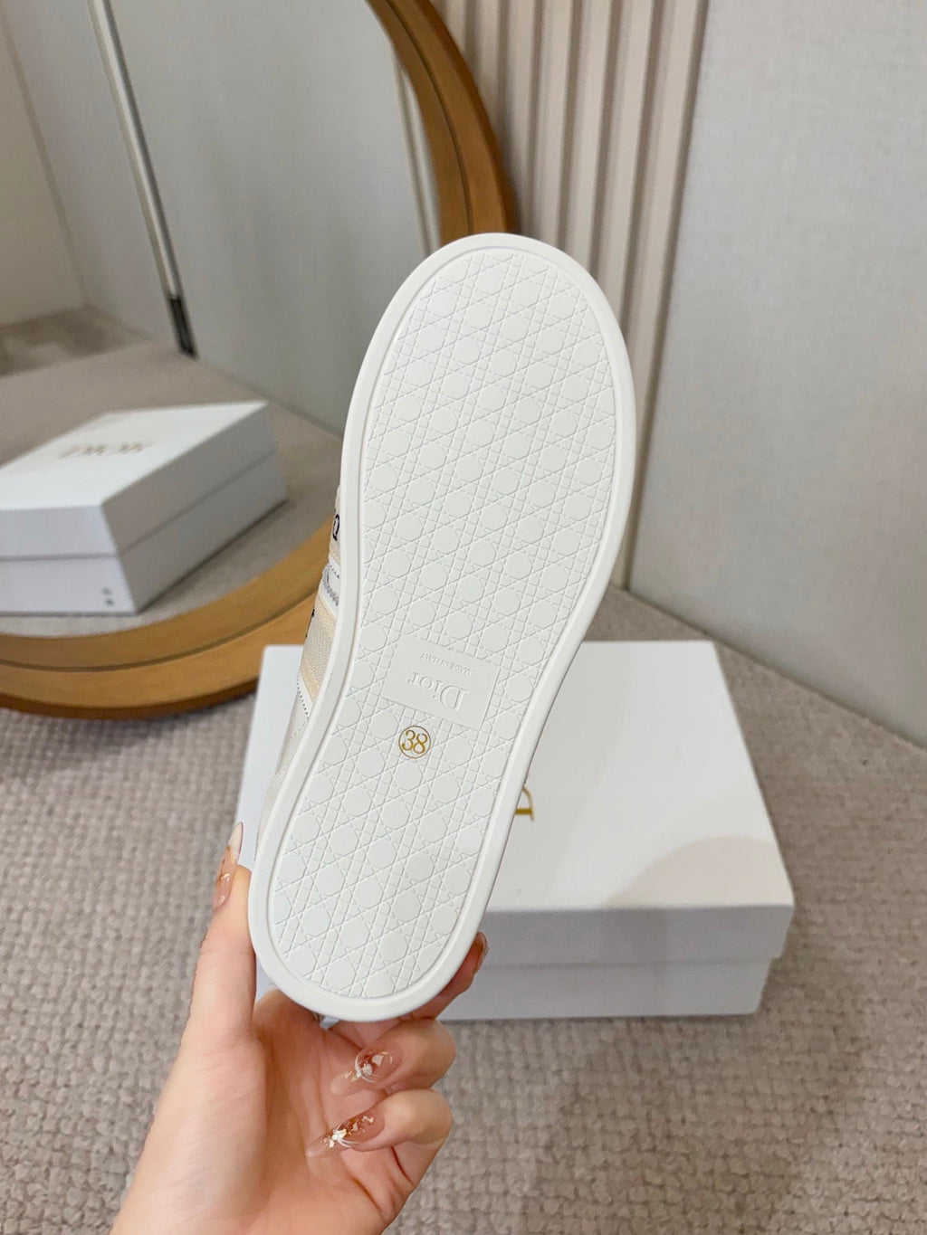 DIOR 26S SNEAKERS IN CREAM WHITE SUEDE