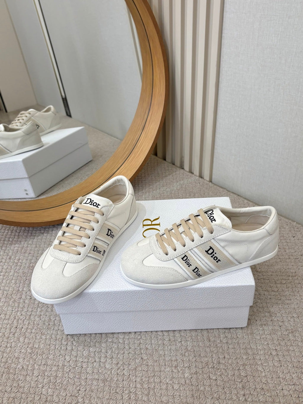 DIOR 26S SNEAKERS IN CREAM WHITE SUEDE