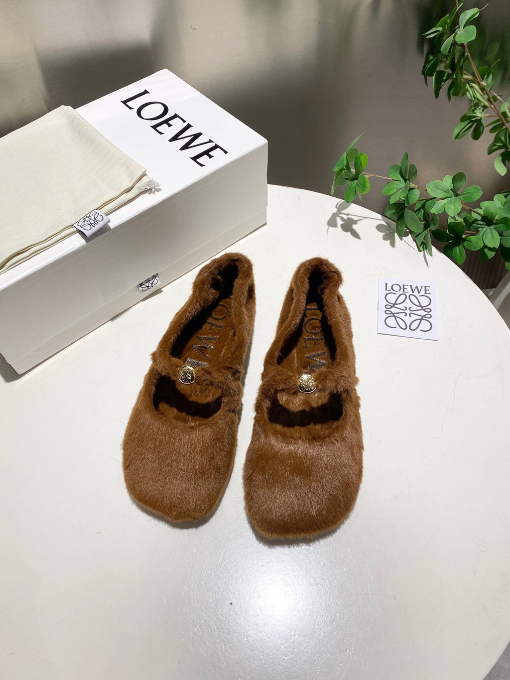 LOEWE 26S BALLET FLATS IN BROWN CARAMEL SHEARLING