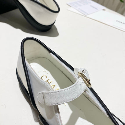 CHANEL 26S MARY JANE FLAT IN BLACK MIX WHITE FABRIC AND LAMBSKIN