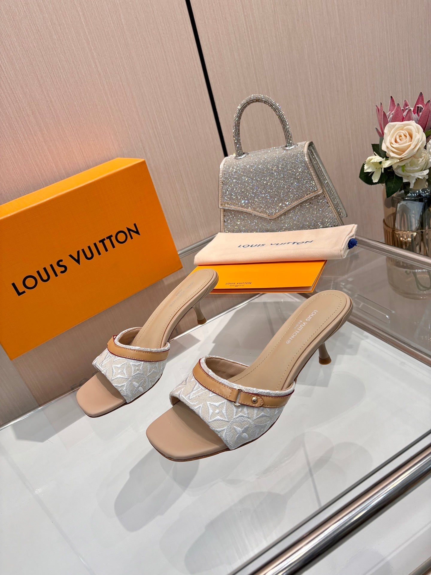 LV 26S HIGH-HEELED MULES 55 MM IN BEIGE CALFSKIN AND WHITE EMBROIDERED MONOGRAM CANVAS