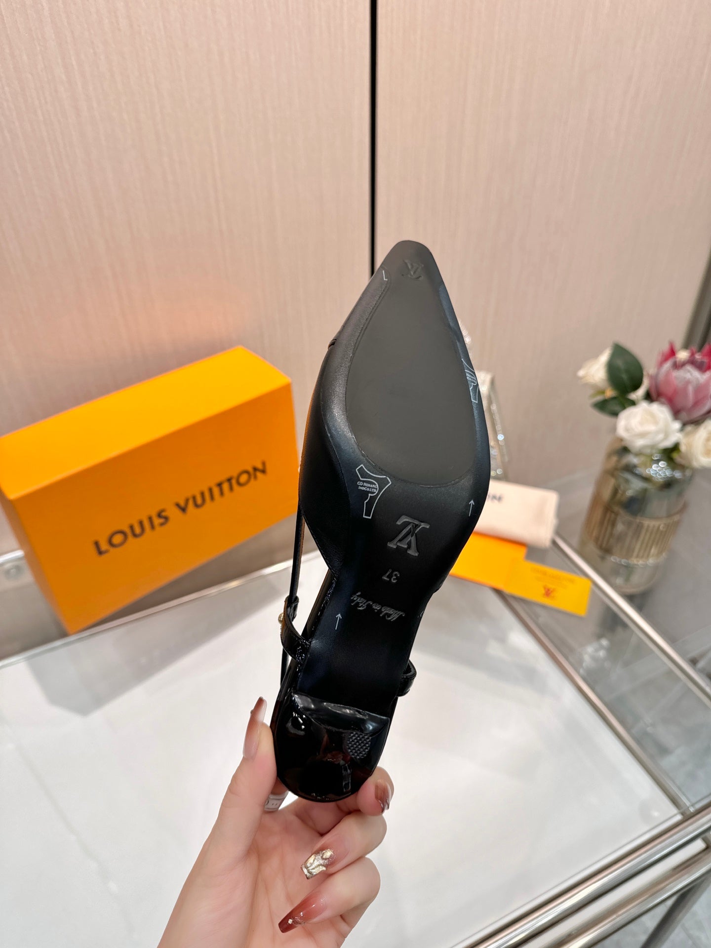 LV 26S SLINGBACK PUMPS 55 MM IN BLACK FABRIC AND CALFSKIN