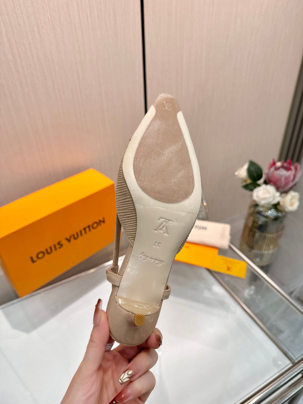 LV 26S SLINGBACK PUMPS 55 MM IN BEIGE BROWN FABRIC AND CALFSKIN