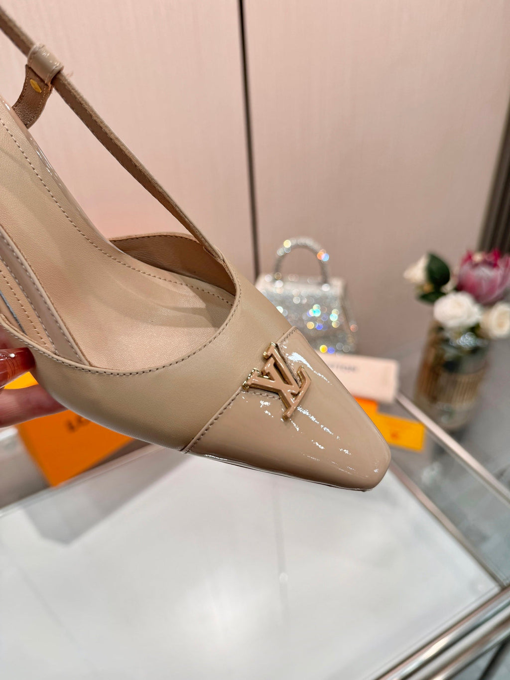 LV 26S SLINGBACK PUMPS 90 MM IN BEIGE BROWN CALFSKIN