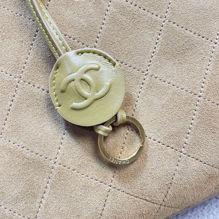 CHANEL 26S TOP HANDLE BAG MEDIUM 35 IN LIGHT BROWN QUILTED SUEDE AND CALFSKIN GOLD HARDWARE