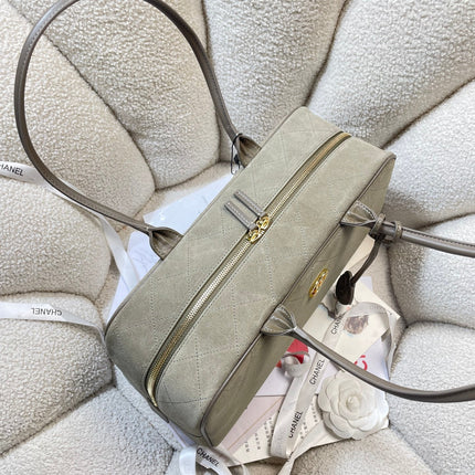 CHANEL 26S TOP HANDLE BAG MEDIUM 35 IN LIGHT OLIVE GREEN QUILTED SUEDE AND CALFSKIN GOLD HARDWARE