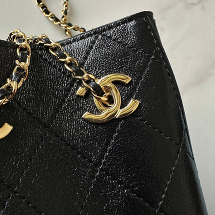 CHANEL 26S MINI BUCKET BAG 18 IN BLACK PATENT QUILTED CALFSKIN GOLD HARDWARE