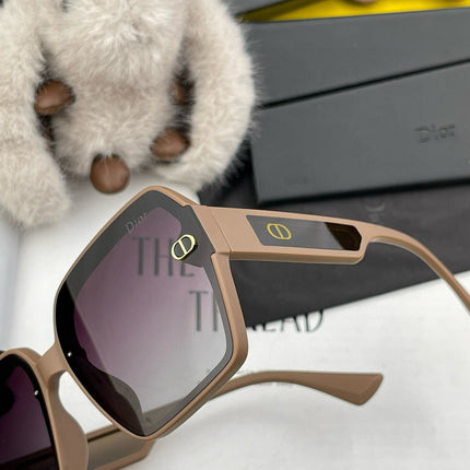 MONTAIGNE SQUARE SUNGLASS D1292 IN LIGHT BROWN ACETATE