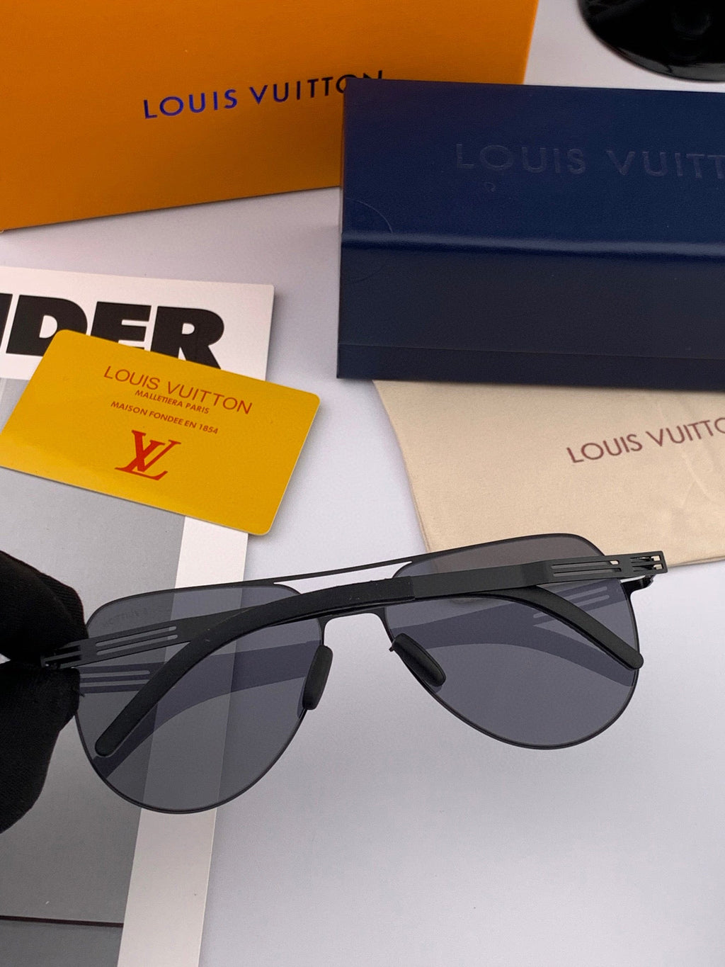 PILOT SUNGLASSES L186 IN METAL