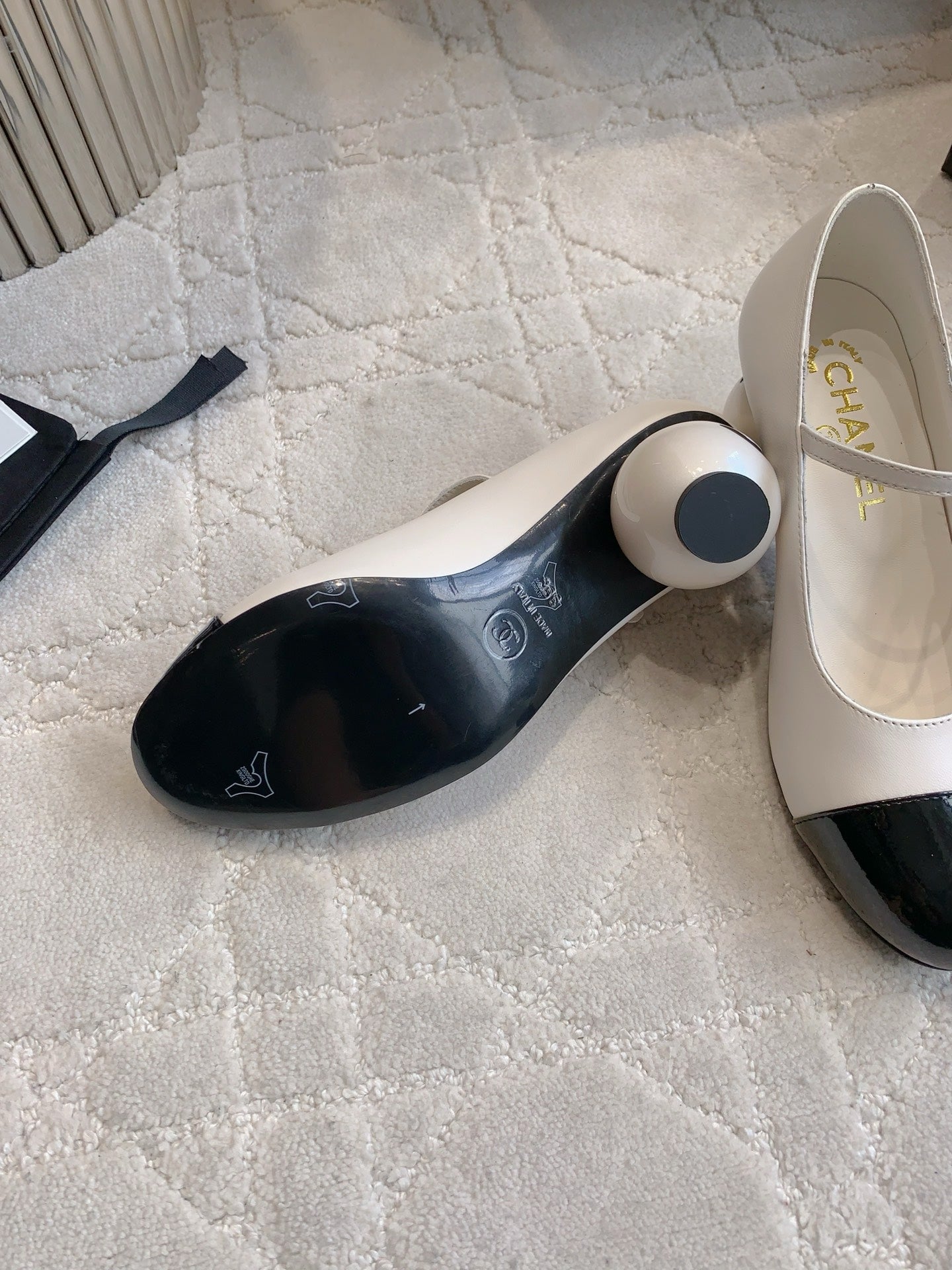 CC PEARL HIGH HEELS IN WHITE CALFSKIN