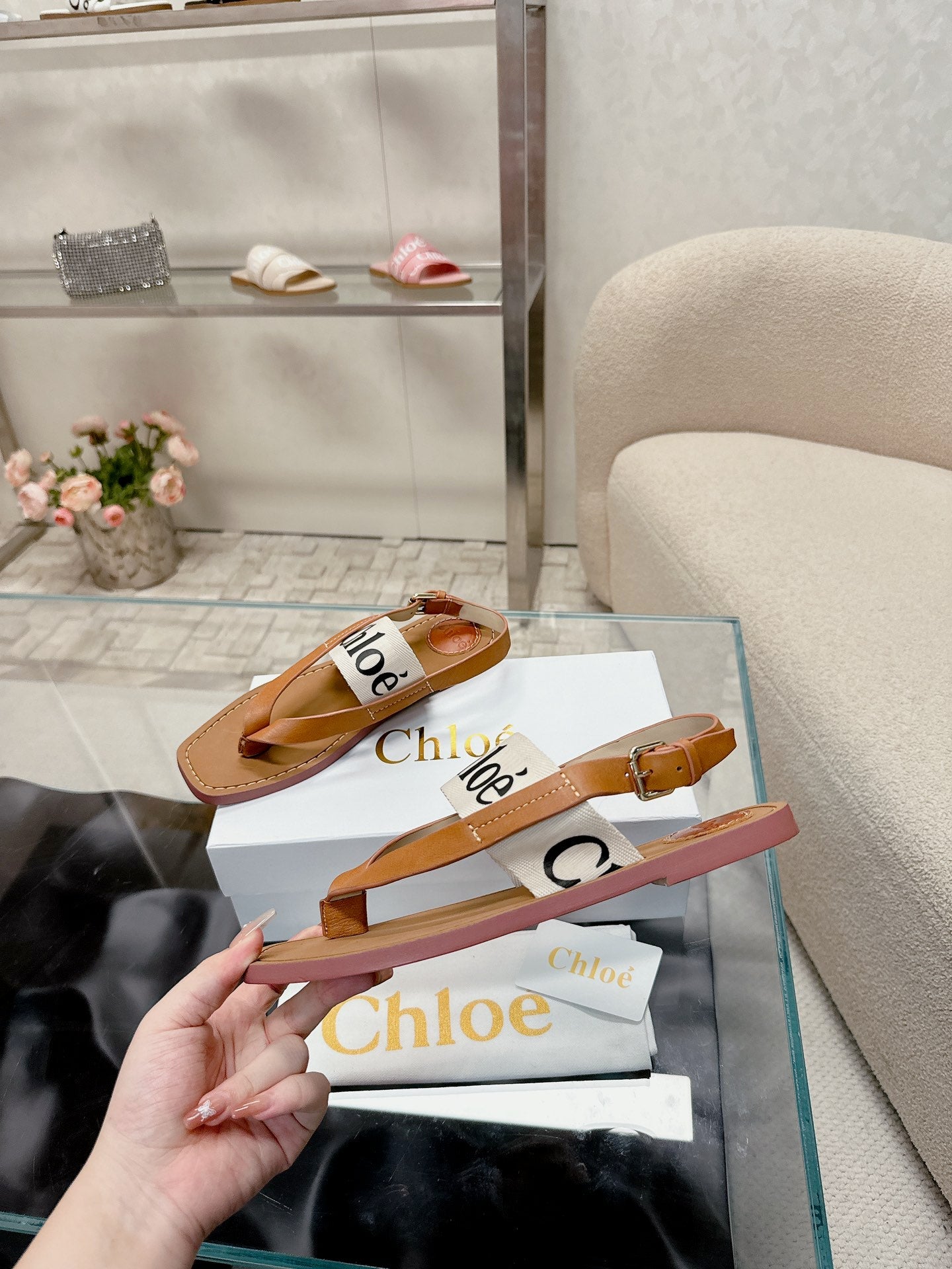 THONG SANDALS IN CINNAMON BROWN CALFSKIN AND WHITE CANVAS