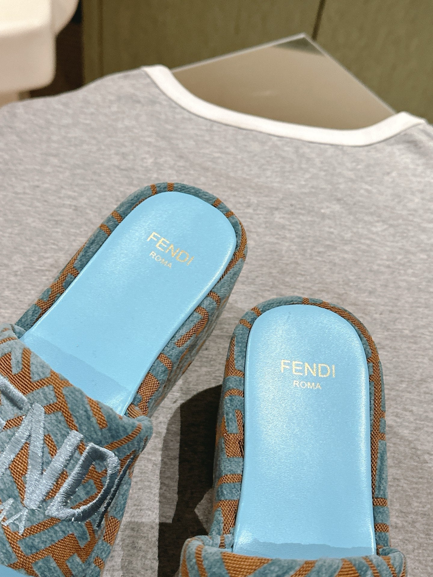 FENDI 26S PLATFORM SANDALS IN LIGHT BLUE AND BROWN FABRIC