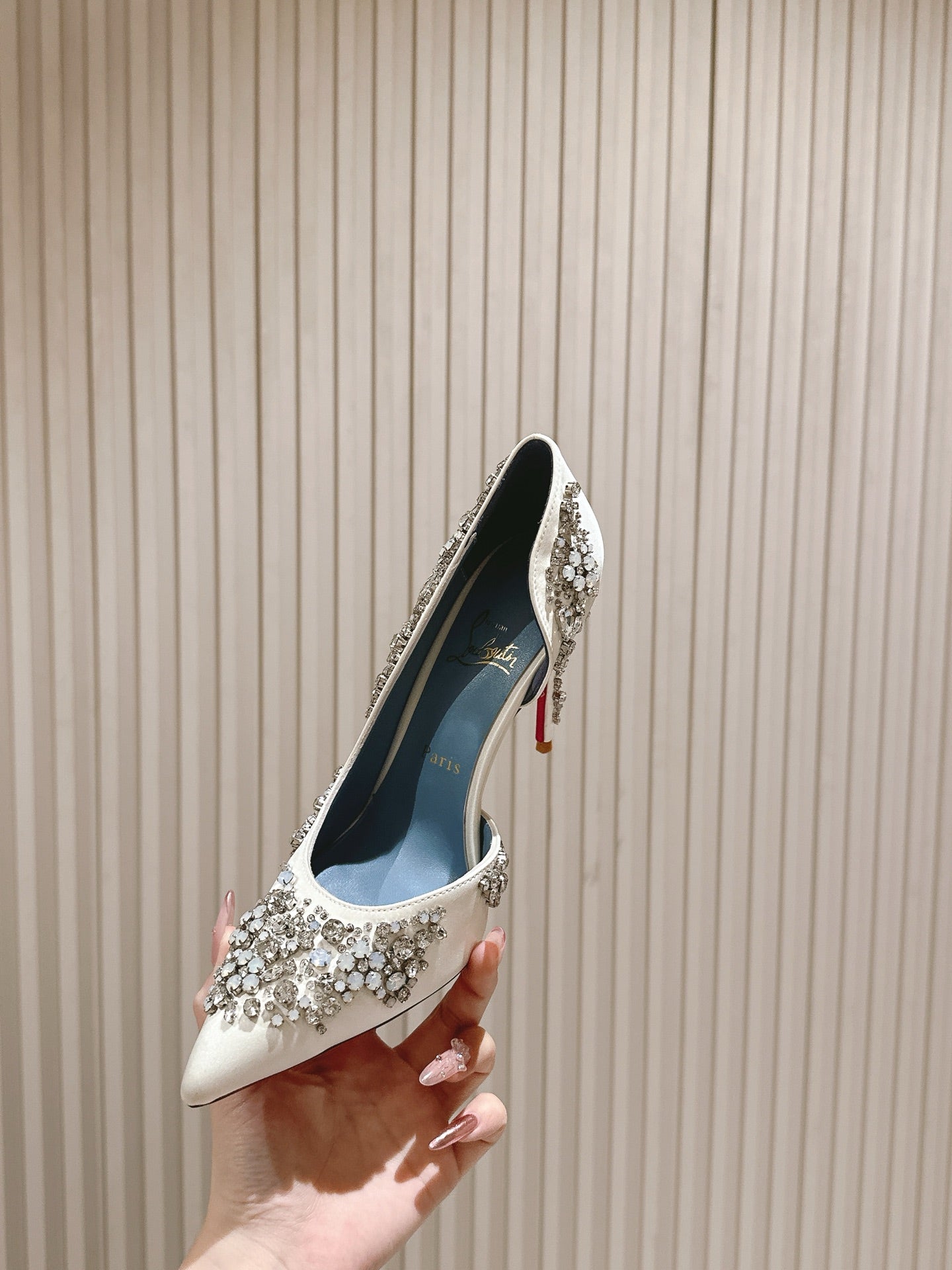 STUDDED RHINESTONE IRIZA PUMPS 105MM IN WHITE SATIN
