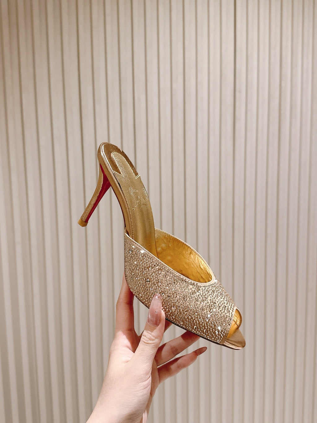 DOLLY STRASS SOLE SLIDE SANDALS 85MM IN GOLD-TONE CALFSKIN