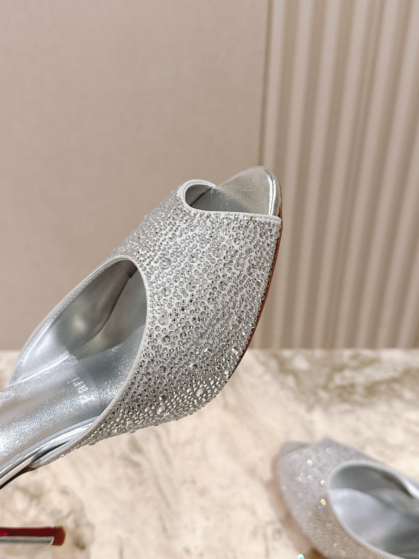 DOLLY STRASS SOLE SLIDE SANDALS 85MM IN SILVER-TONE CALFSKIN