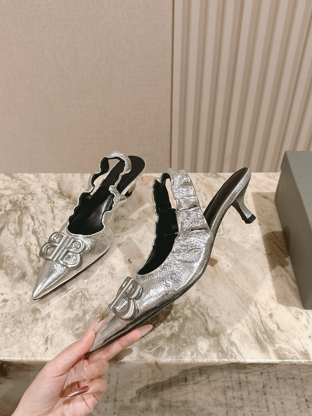 BALENCIAGA 25S HIGH SLINGBACK 45 MM IN SILVER LAMBSKIN WITH SILVER HARDWARE