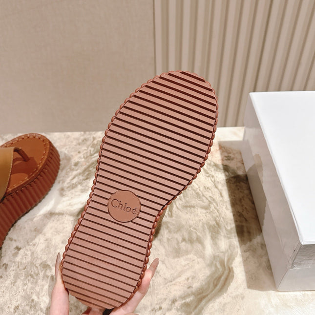 CHLOÉ 26S PLATFORM FLIP-FLOPS IN BROWN LAMBSKIN