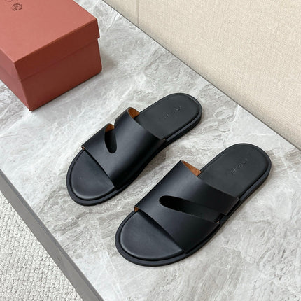 LP 26S CUTOUT SLIDES IN BLACK CALFSKIN
