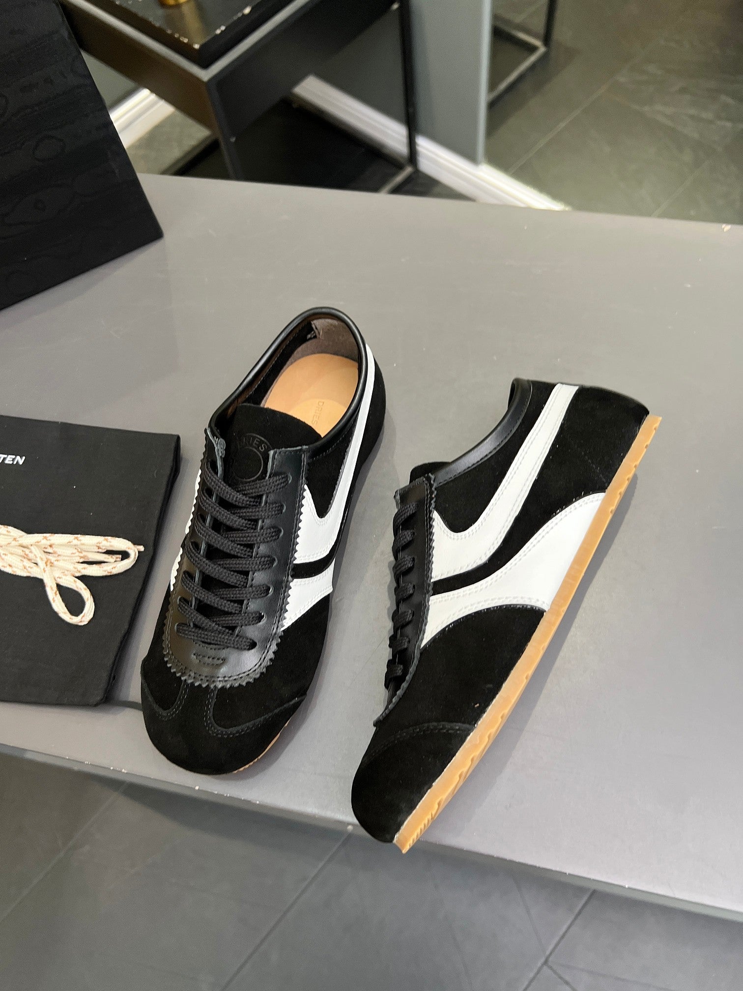 DRIES VAN NOTEN SNEAKER IN BLACK AND WHITE SUEDE