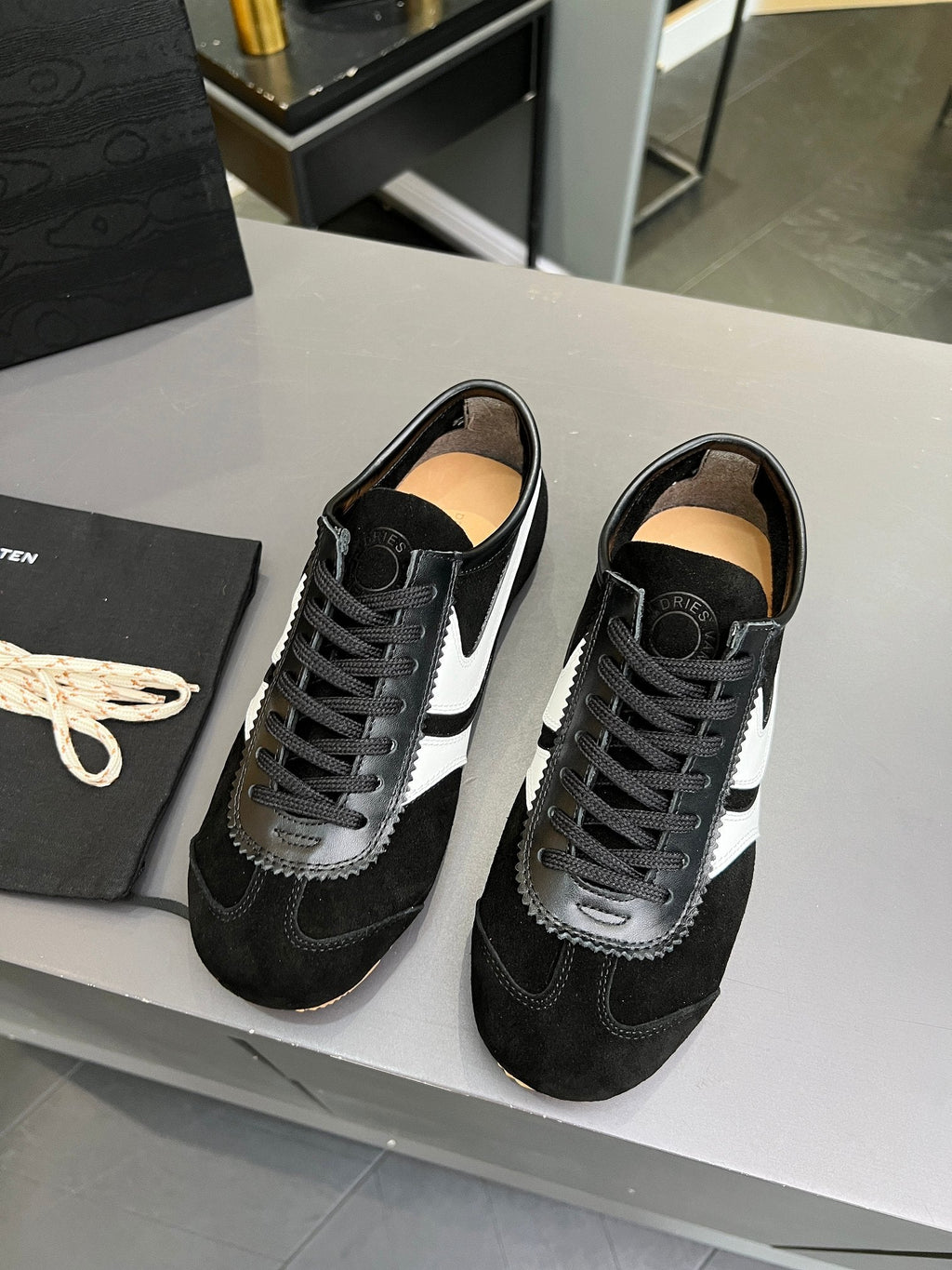 DRIES VAN NOTEN SNEAKER IN BLACK AND WHITE SUEDE