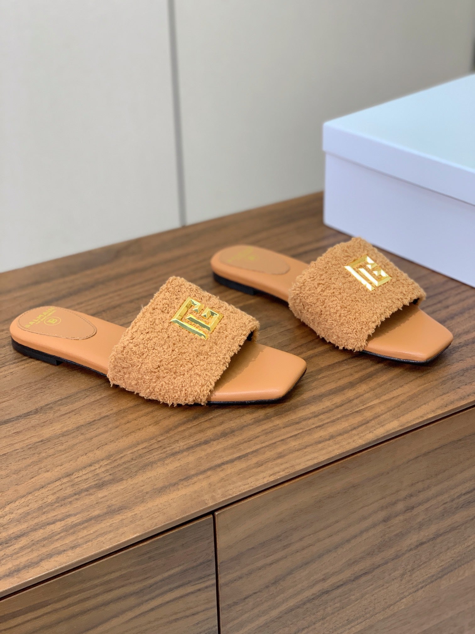 BALMAIN 26S SANDALS IN CAMEL BROWN WOOL AND CALFSKIN