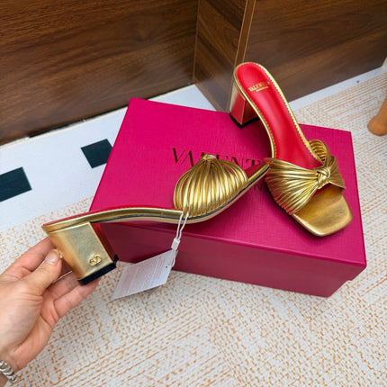 VALENTINO 26S BLOCK-HEEL SANDALS 65 MM IN METALLIC GOLD CALFSKIN