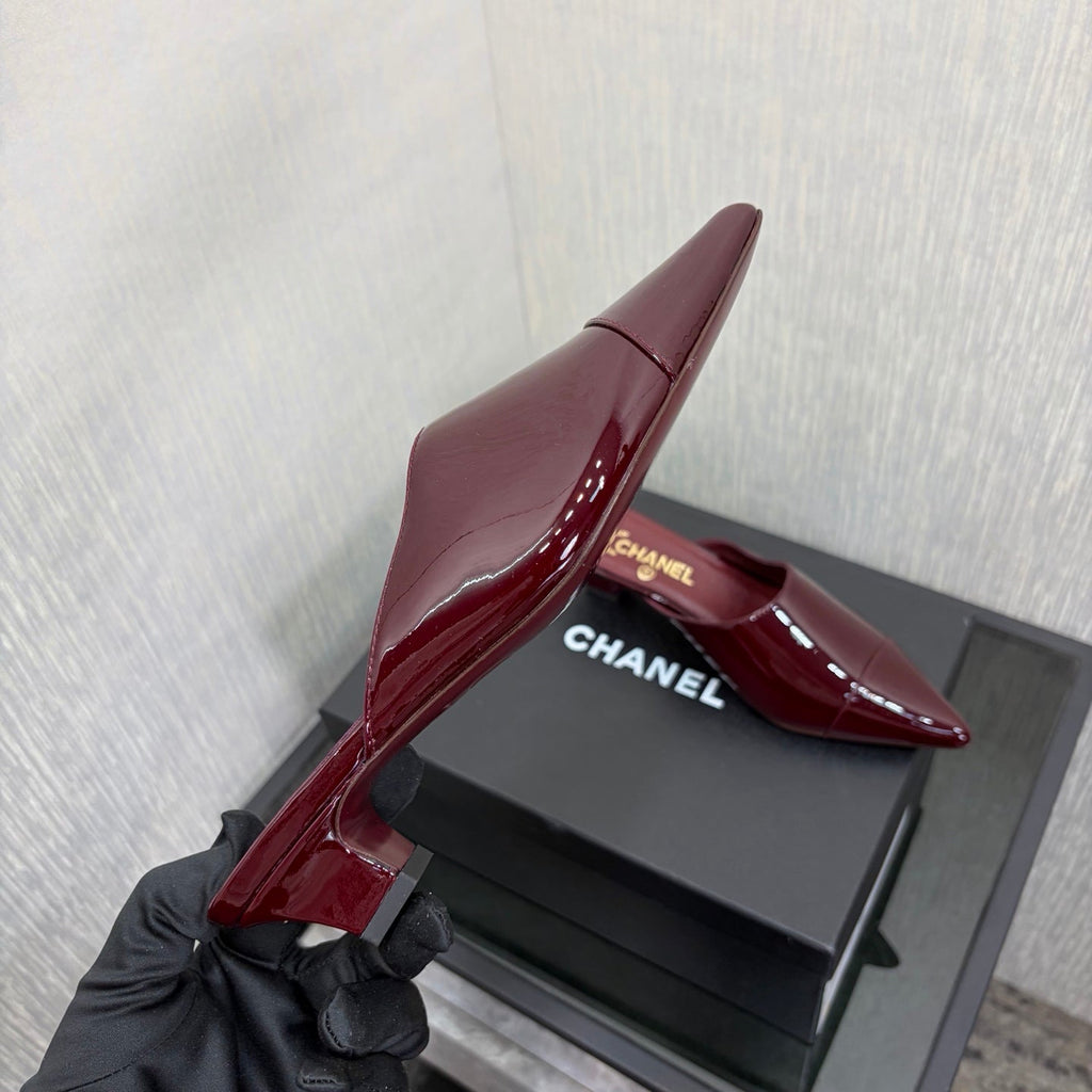 LV 26S HIGH-HEELED MULES 40 MM IN DARK RED PATENT CALFSKIN