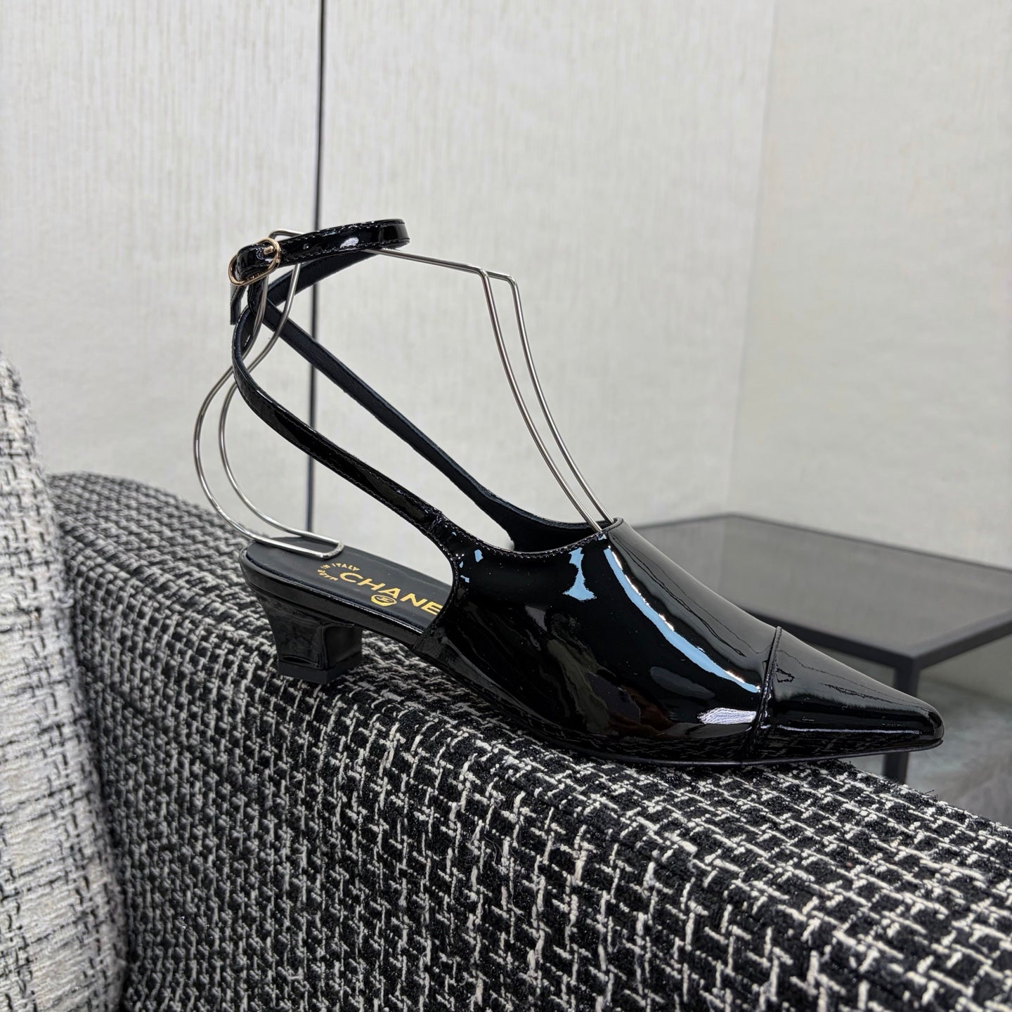 LV 26S SLINGBACK HIGH HEELS 40 MM IN BLACK PATENT CALFSKIN