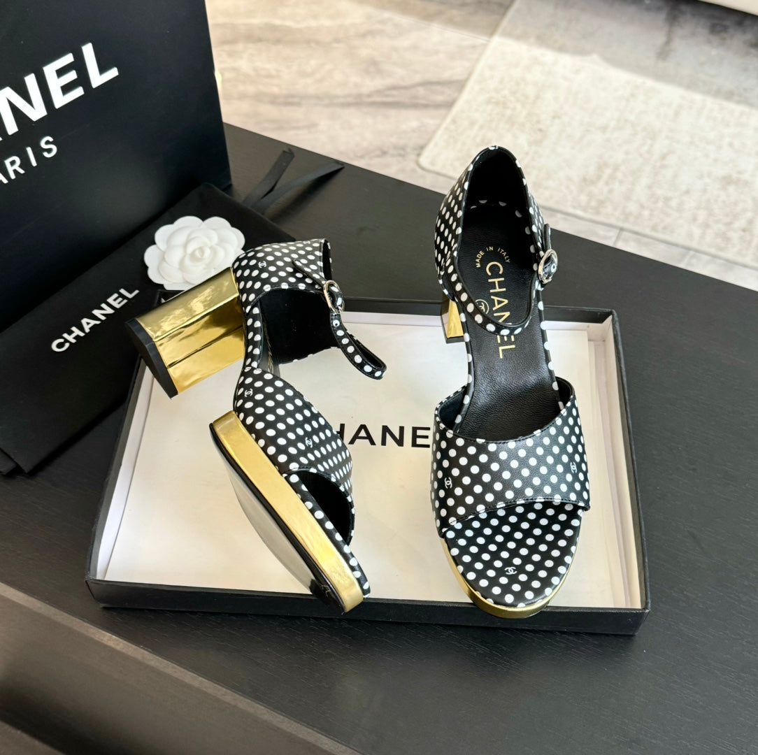 Platform Peep-Toe Sandals Black/White Caro Lambskin