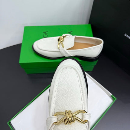 BOTTEGA VENETA 26S LOAFERS IN WHITE GRAINED CALFSKIN WITH GOLD HARDWARE