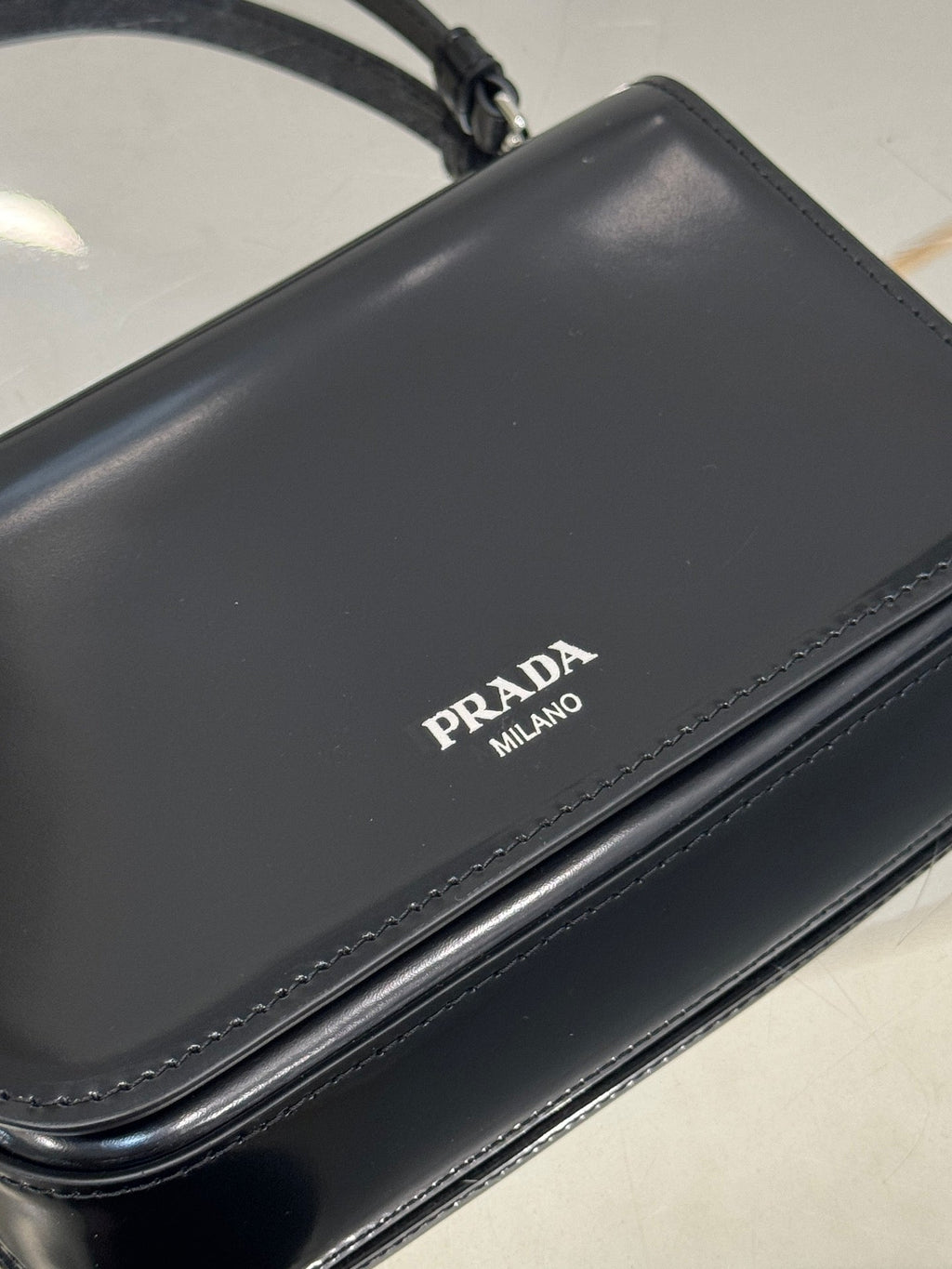 FLAP BAG 18 IN BLACK SHINY CALFSKIN