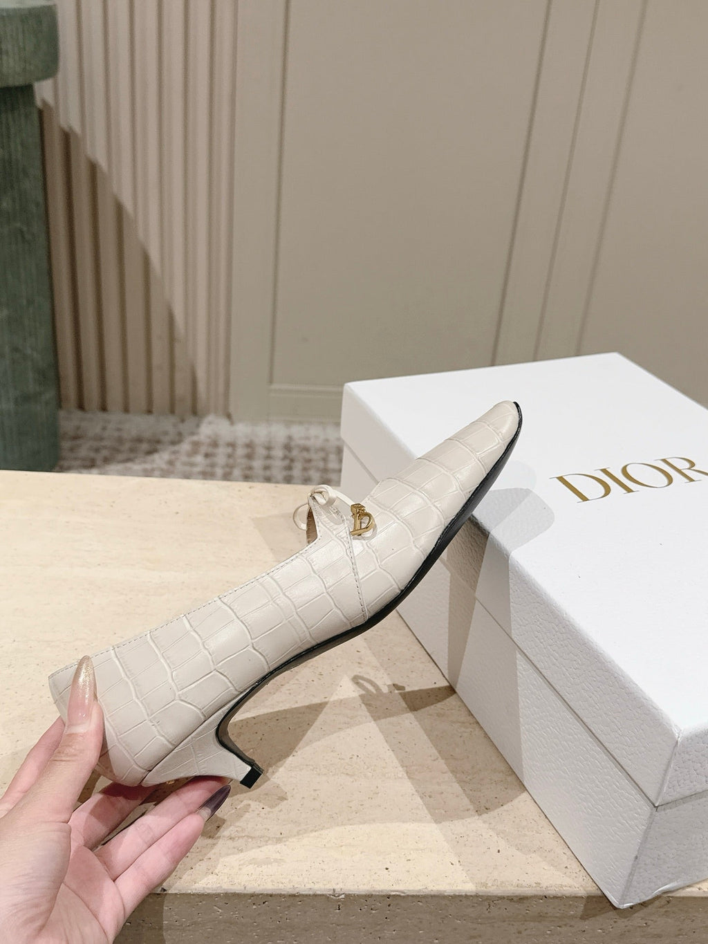 DIOR 26S MARY JANE KITTEN HEEL 40MM IN BEIGE CROCODILE EMBOSSED CALFSKIN