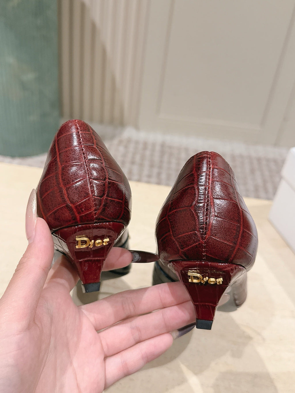 DIOR 26S MARY JANE 40MM IN BLACK AND RED CROCODILE EMBOSSED CALFSKIN KITTEN HEELS