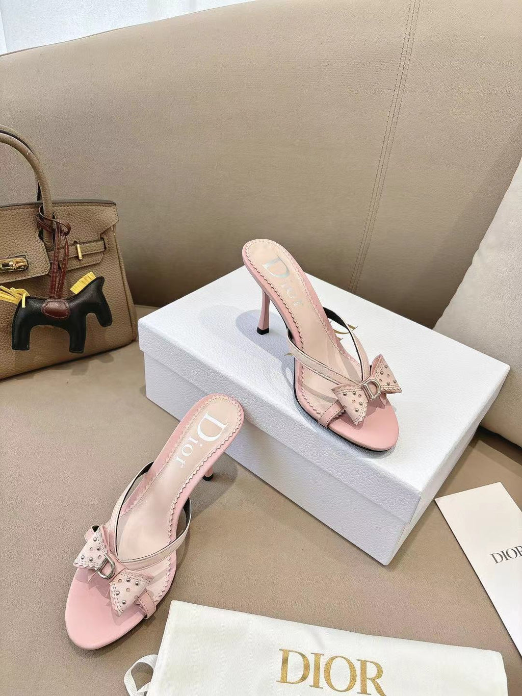 DIOR 26S KITTEN HEEL SANDALS 85MM IN PINK CALFSKIN BOW STUDDED