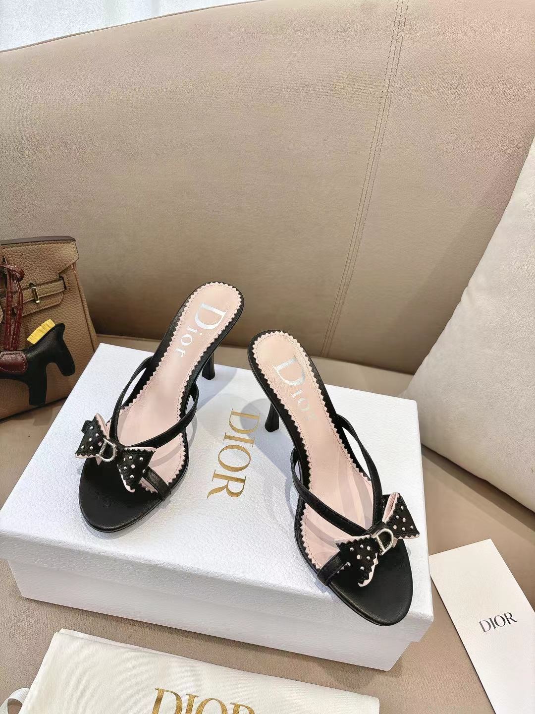 DIOR 26S KITTEN HEEL SANDALS 85MM IN BLACK CALFSKIN BOW STUDDED