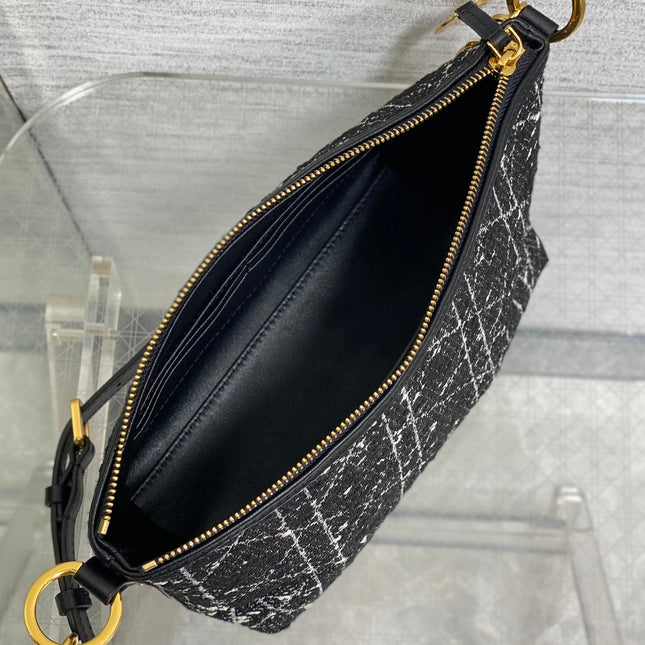 STAR HOBO 28 BAG WITH CHAIN BLACK MIX WHITE CANNAGE TWEED WITH GOLD HARDWARE
