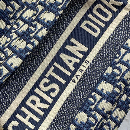 DIOR 25S TRAVEL BACKPACK 31 IN BLUE CANVAS OBLIQUE JACQUARD