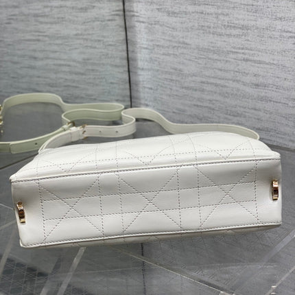 DIOR 26S TRIANON BAG 25 IN WHITE LAMBSKIN