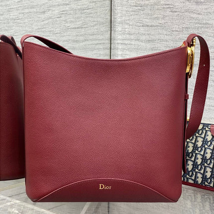 DIOR 26S MEDAILLON BUCKET BAG 26 IN DARK RED CALFSKIN
