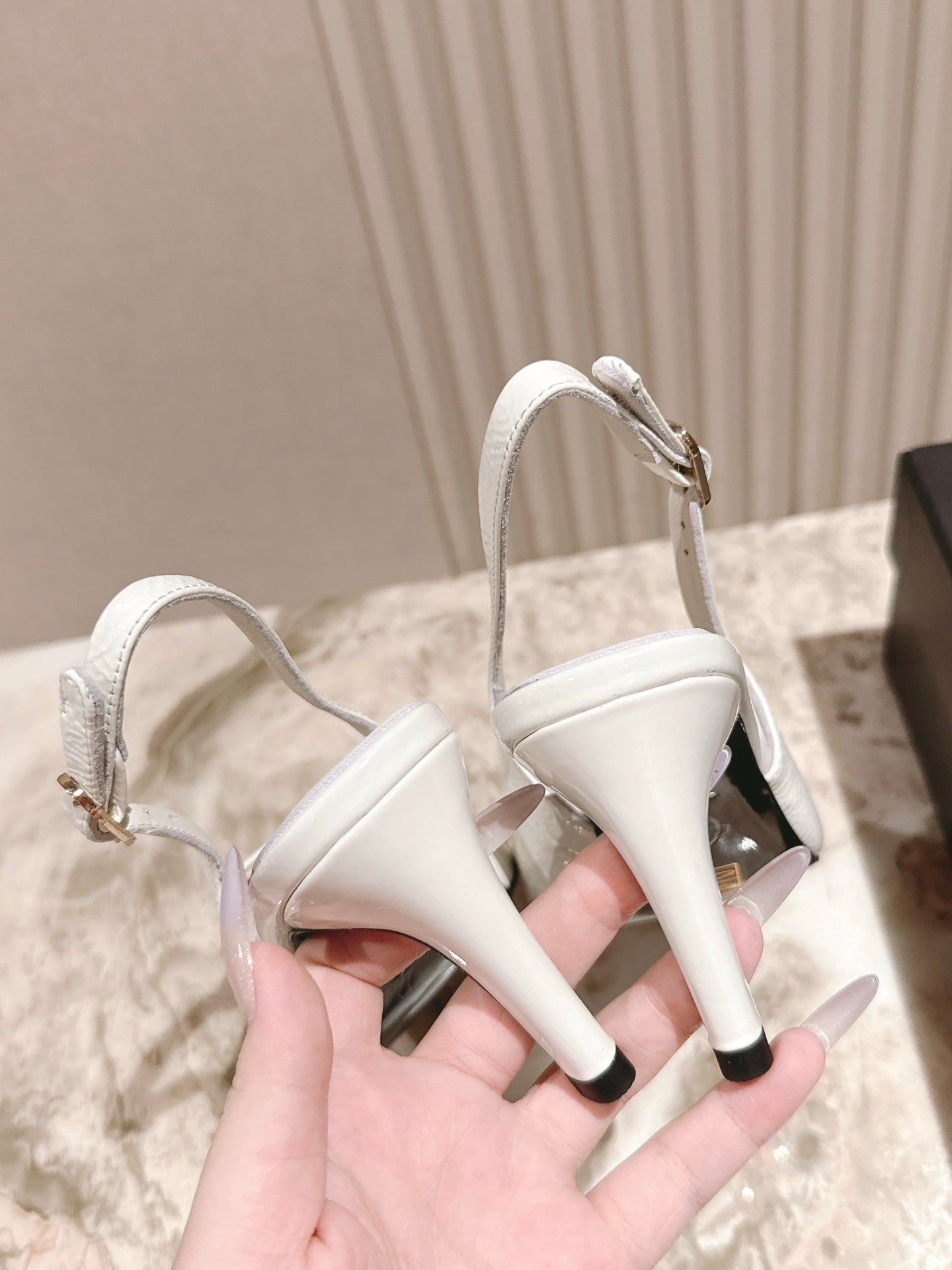 CC HIGH SLINGBACK IN CREAM WHITE LAMBSKIN WITH BOW ATTACHED