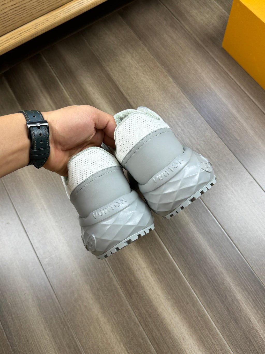 LV SPORT SNEAKER IN WHITE MIX GREY CALFSKIN WITH LOGO