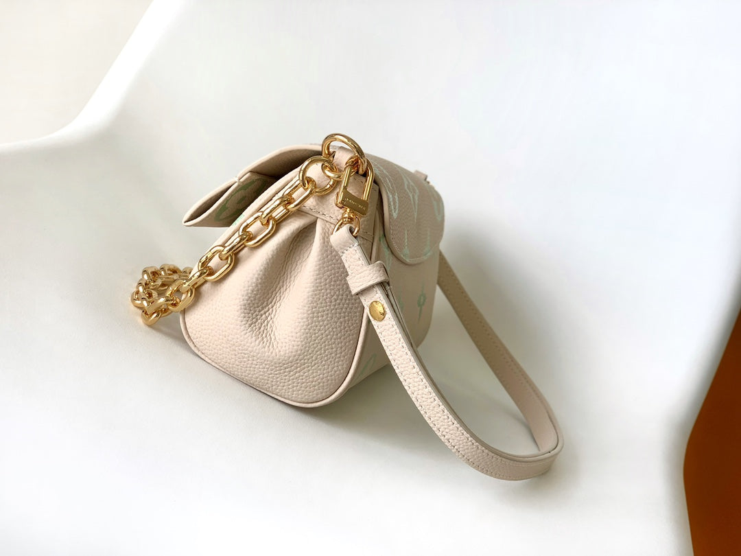 FAVORITE BAG 24 IN BEIGE MIX GREEN MONOGRAM SOFT GRAINED COWHIDE