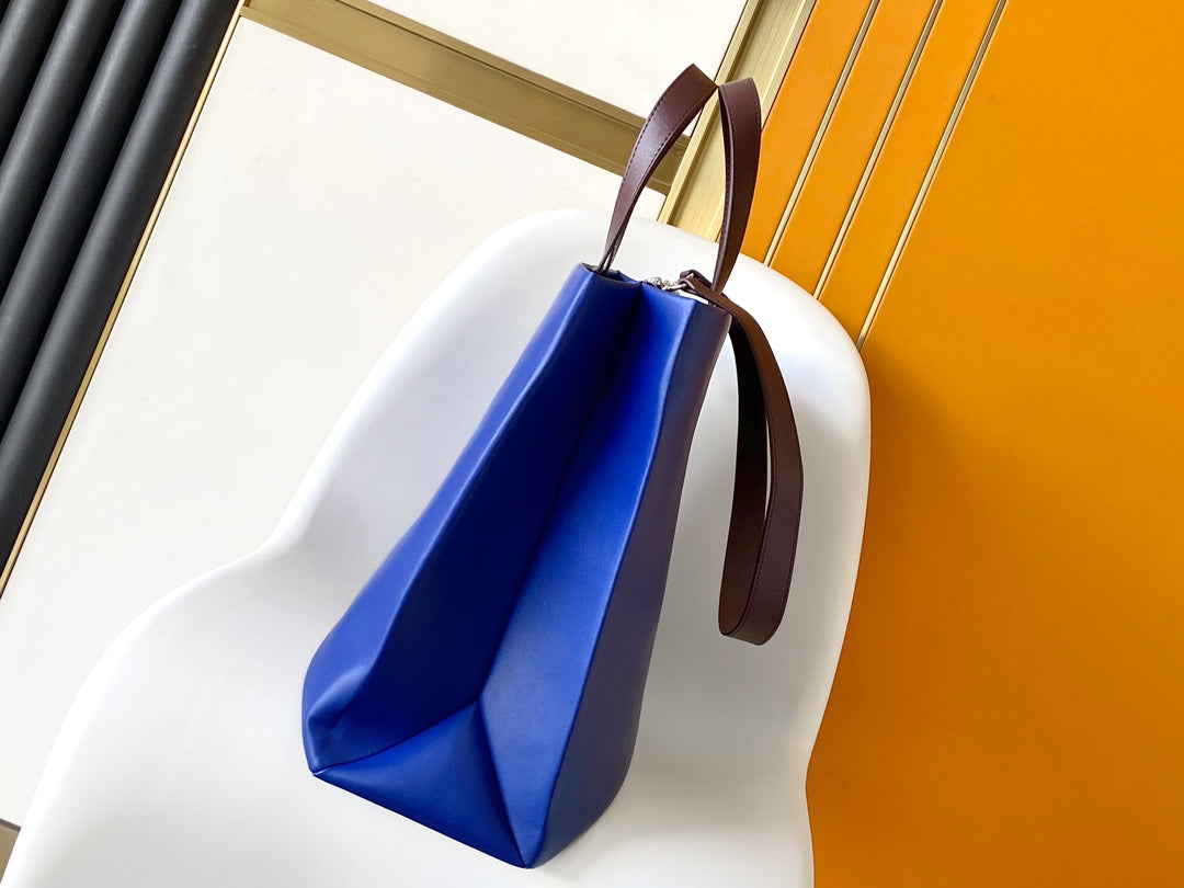 LV 26S SHOPPER TOTE 40 IN NAVY BLUE CALFSKIN