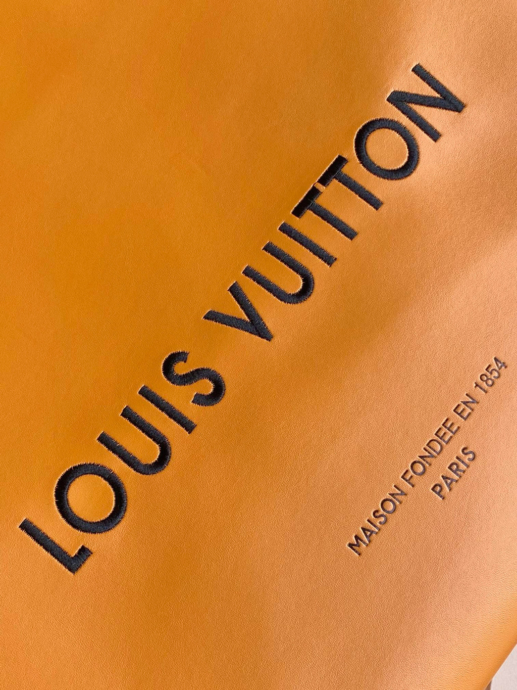LV 26S SHOPPER TOTE 40 IN ORANGE CALFSKIN