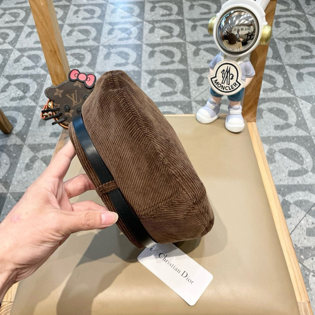 BERET HAT IN BROWN VELVET 430043