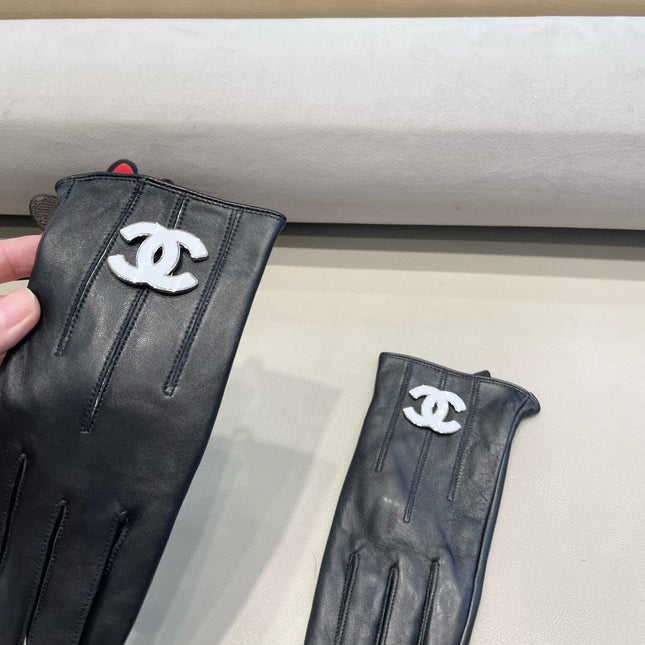 GLOVES IN BLACK LAMBSKIN WITH WHITE LOGO 462412